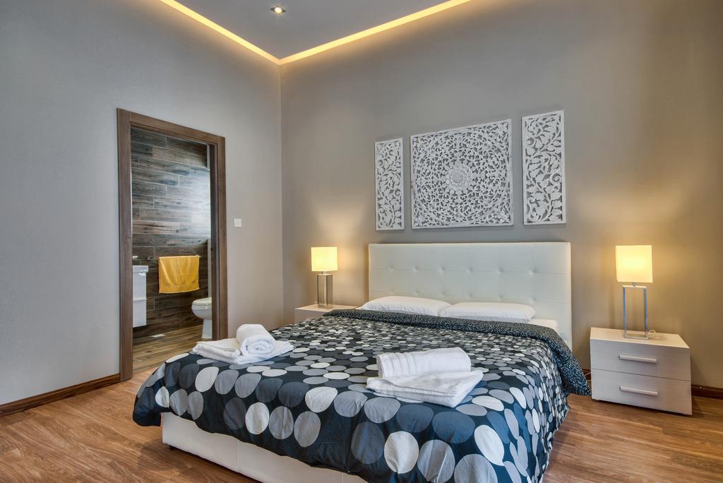 Villa Gaia - Sunset Views, Indoor Heated Pool, Sauna And Games Room 梅利哈 外观 照片