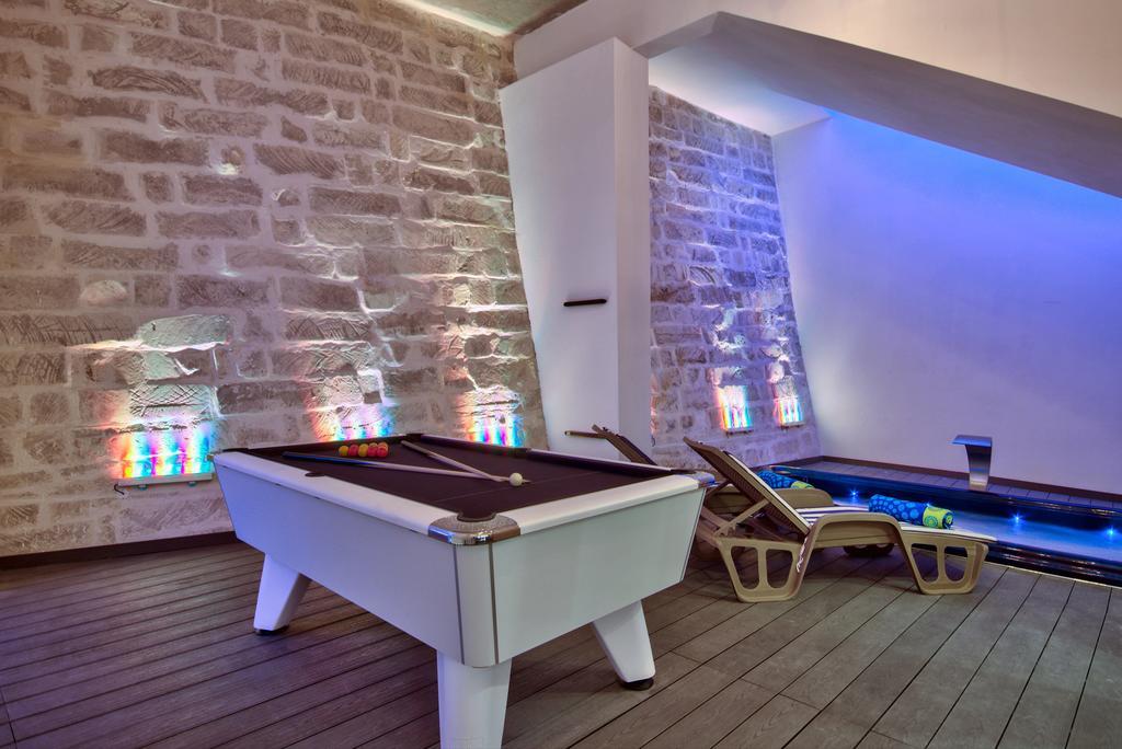 Villa Gaia - Sunset Views, Indoor Heated Pool, Sauna And Games Room 梅利哈 外观 照片