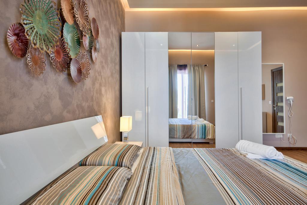 Villa Gaia - Sunset Views, Indoor Heated Pool, Sauna And Games Room 梅利哈 外观 照片