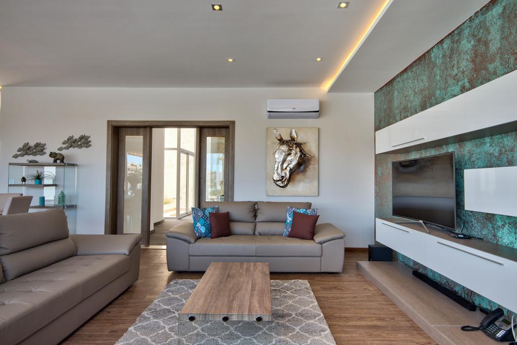 Villa Gaia - Sunset Views, Indoor Heated Pool, Sauna And Games Room 梅利哈 外观 照片