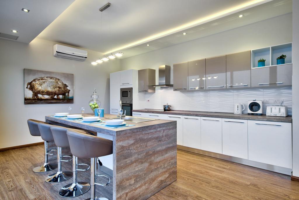 Villa Gaia - Sunset Views, Indoor Heated Pool, Sauna And Games Room 梅利哈 外观 照片