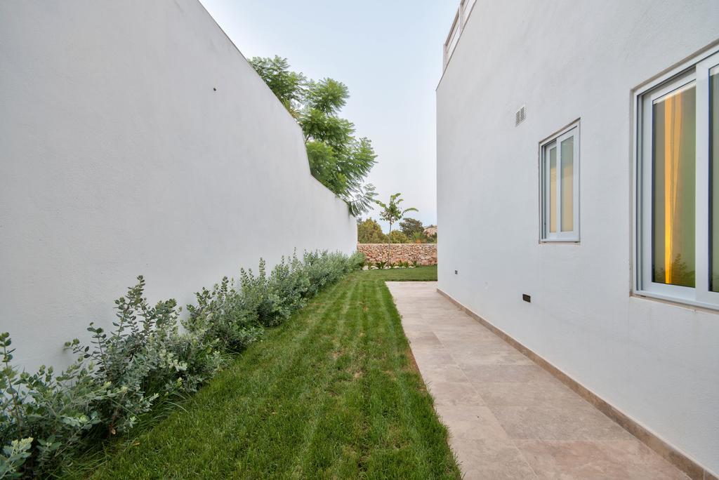 Villa Gaia - Sunset Views, Indoor Heated Pool, Sauna And Games Room 梅利哈 外观 照片